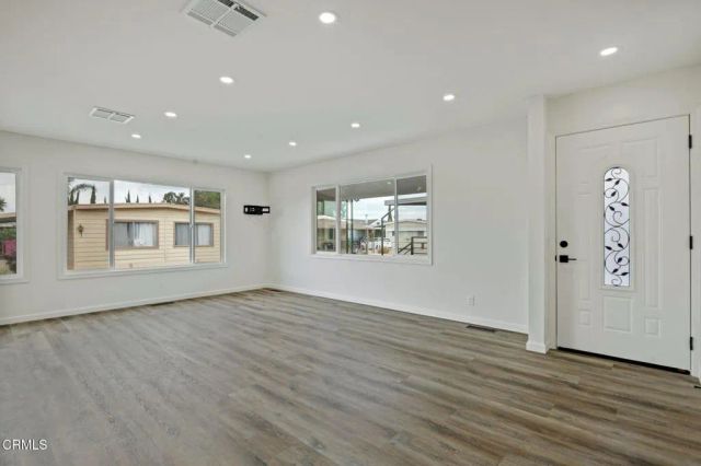 113 Camino Valverde 113, Camarillo, CA 93012