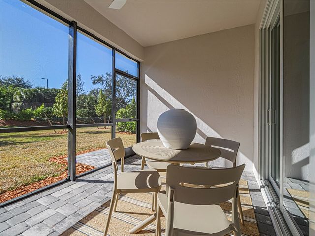 1447 Harper Way, Vero Beach, FL 32960