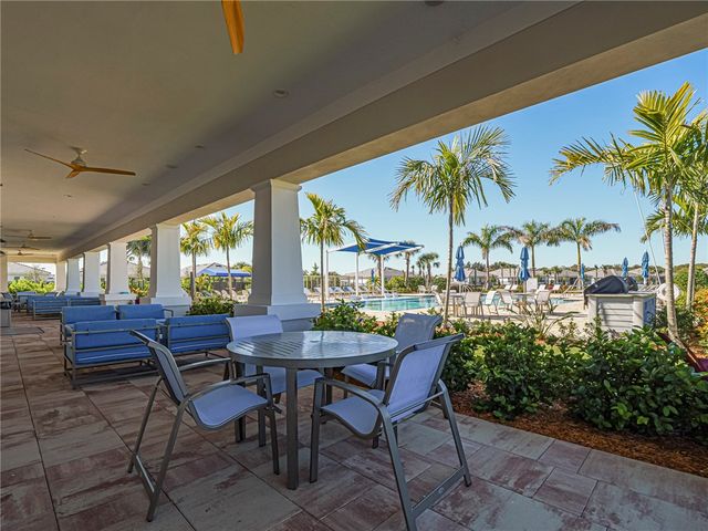 1447 Harper Way, Vero Beach, FL 32960