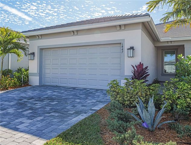1447 Harper Way, Vero Beach, FL 32960