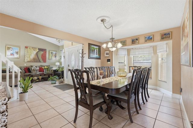 2207 WHISPERING MAPLE DRIVE, Orlando, FL 32837