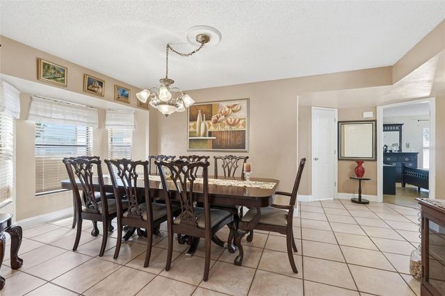 2207 WHISPERING MAPLE DRIVE, Orlando, FL 32837