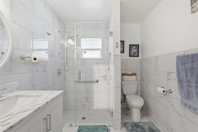 2207 WHISPERING MAPLE DRIVE, Orlando, FL 32837