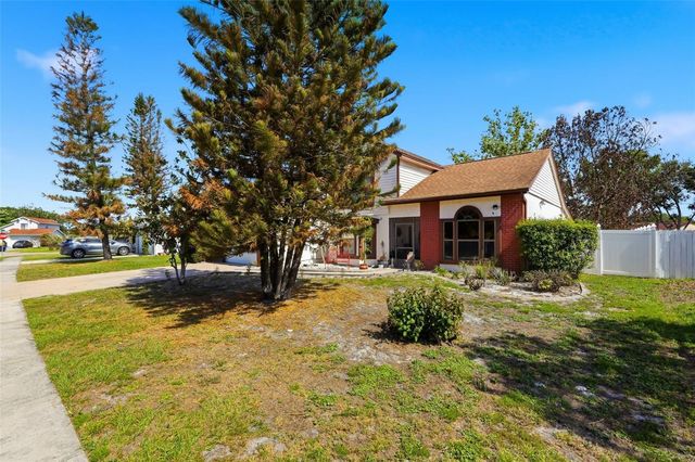 2207 WHISPERING MAPLE DRIVE, Orlando, FL 32837