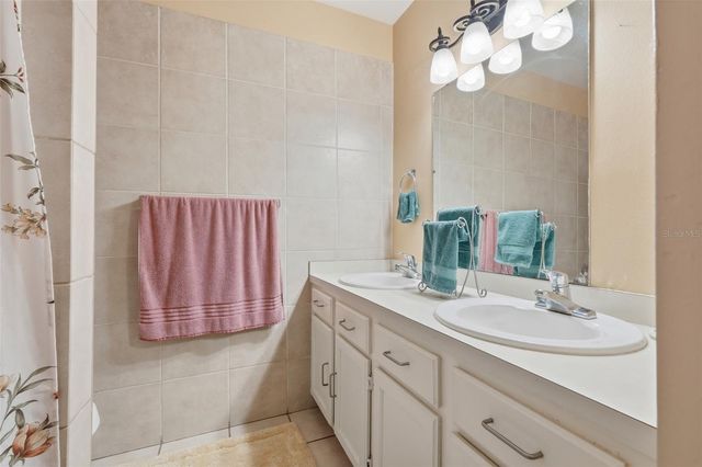 2207 WHISPERING MAPLE DRIVE, Orlando, FL 32837