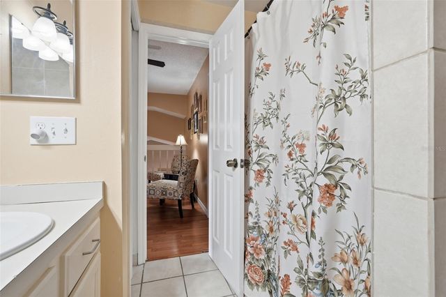 2207 WHISPERING MAPLE DRIVE, Orlando, FL 32837