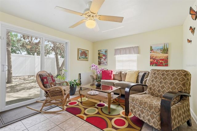 2207 WHISPERING MAPLE DRIVE, Orlando, FL 32837