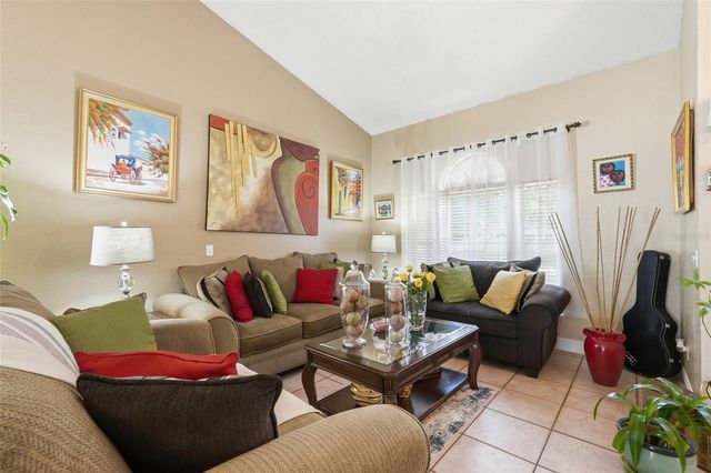 2207 WHISPERING MAPLE DRIVE, Orlando, FL 32837