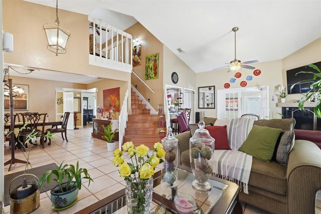 2207 WHISPERING MAPLE DRIVE, Orlando, FL 32837