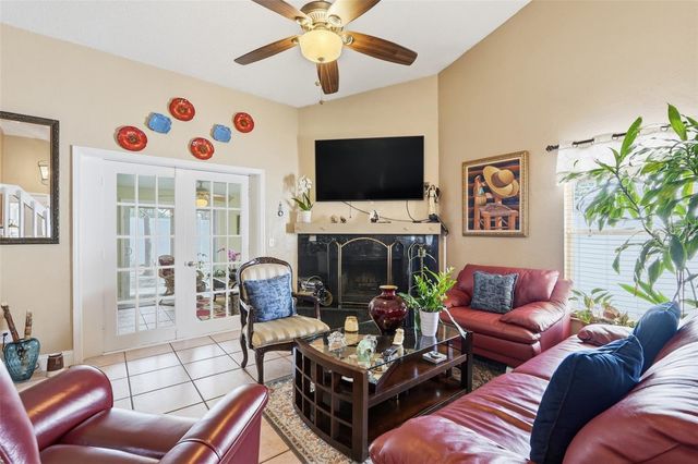 2207 WHISPERING MAPLE DRIVE, Orlando, FL 32837