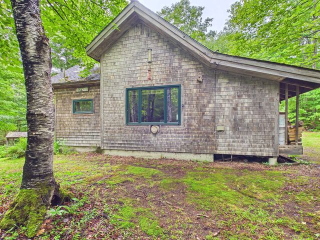 699 Kinsman Road, Grafton, NH 03240