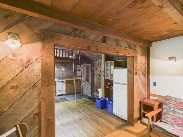 699 Kinsman Road, Grafton, NH 03240