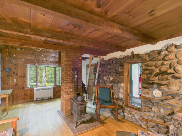 699 Kinsman Road, Grafton, NH 03240