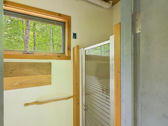 699 Kinsman Road, Grafton, NH 03240