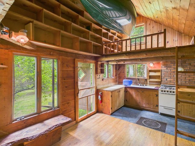 699 Kinsman Road, Grafton, NH 03240