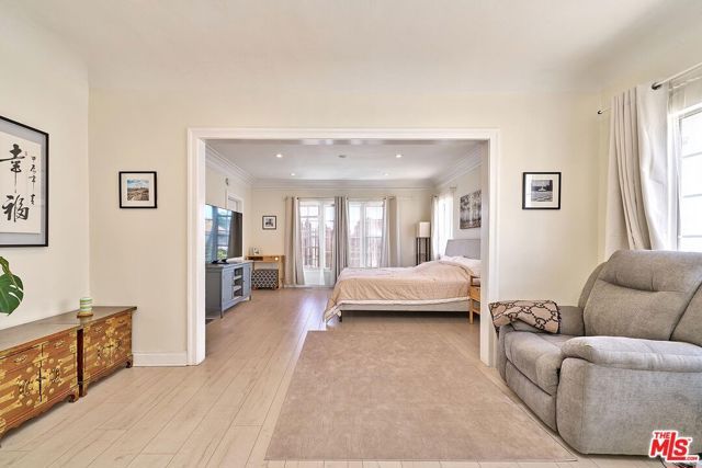 1404 S Van Ness Avenue, Los Angeles, CA 90019