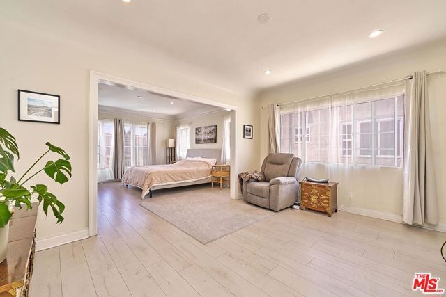 1404 S Van Ness Avenue, Los Angeles, CA 90019