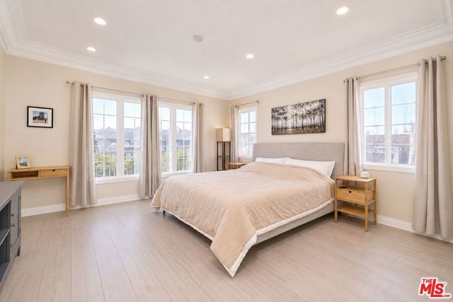 1404 S Van Ness Avenue, Los Angeles, CA 90019