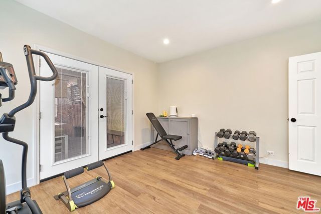 1404 S Van Ness Avenue, Los Angeles, CA 90019