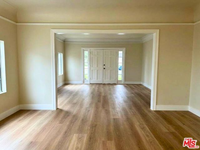1404 S Van Ness Avenue, Los Angeles, CA 90019