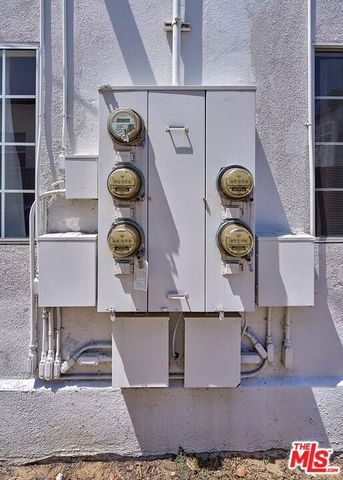 1404 S Van Ness Avenue, Los Angeles, CA 90019