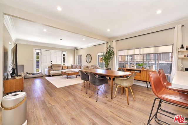 1404 S Van Ness Avenue, Los Angeles, CA 90019