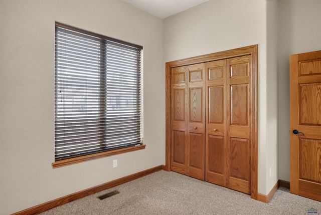 310 DUNBAR CT, Rapid City, SD 57701