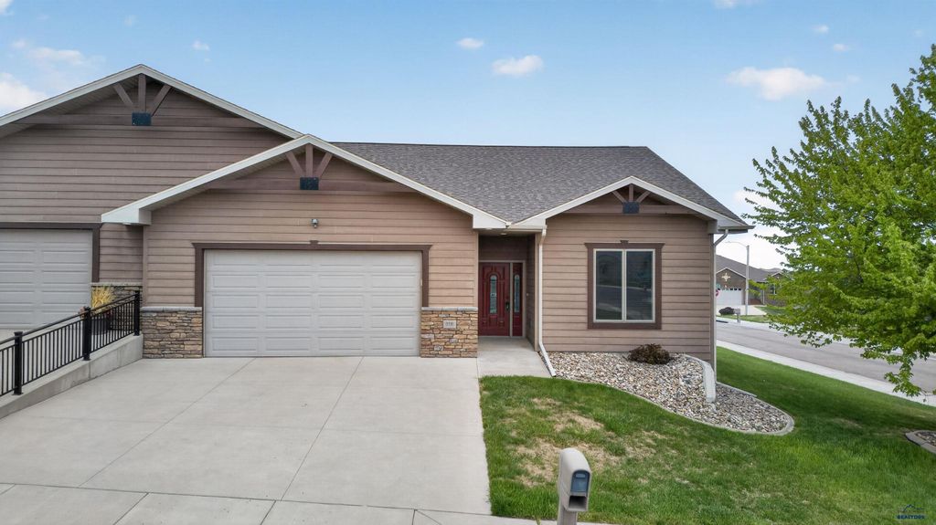 310 DUNBAR CT, Rapid City, SD 57701
