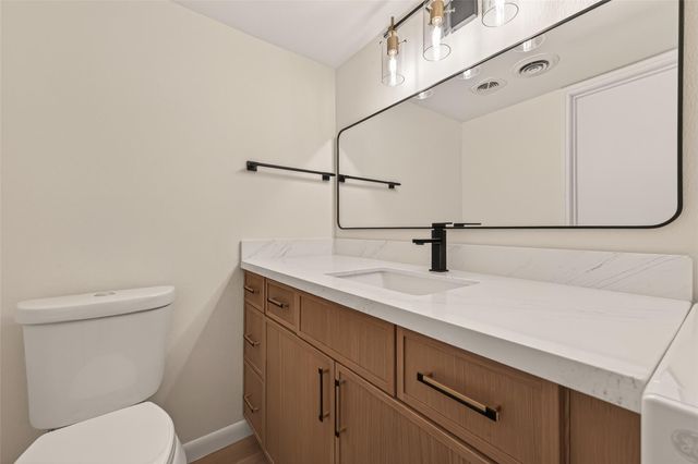 6547 Bayou Glen Road, Houston, TX 77057