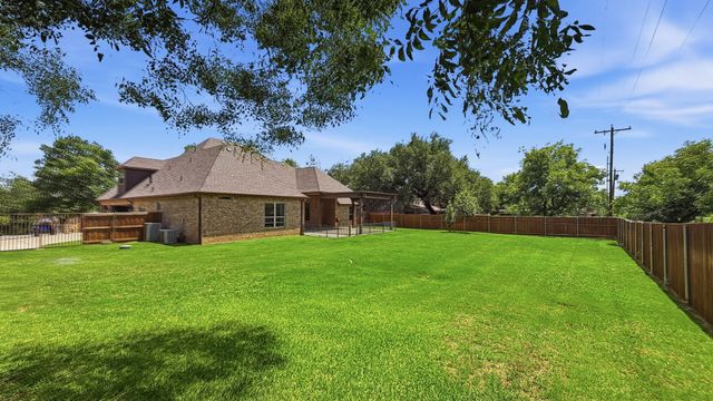 9709 Bellechase Road, Granbury, TX 76049
