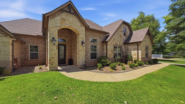 9709 Bellechase Road, Granbury, TX 76049