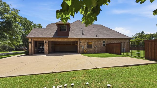 9709 Bellechase Road, Granbury, TX 76049