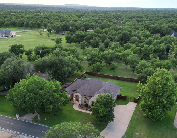 9709 Bellechase Road, Granbury, TX 76049