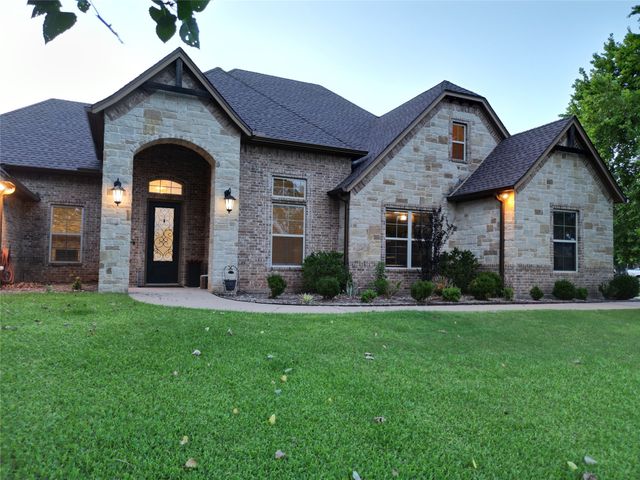 9709 Bellechase Road, Granbury, TX 76049
