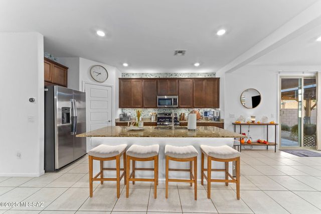 646 W Calle El Teclado, Sahuarita, AZ 85629