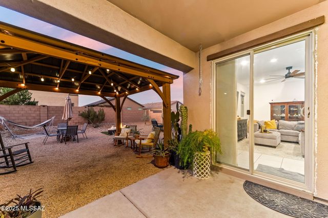 646 W Calle El Teclado, Sahuarita, AZ 85629