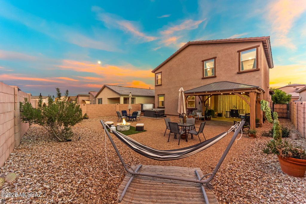 646 W Calle El Teclado, Sahuarita, AZ 85629