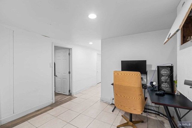 542 Kenwood Place, Teaneck, NJ 07666