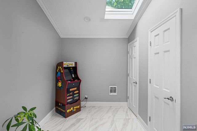 542 Kenwood Place, Teaneck, NJ 07666