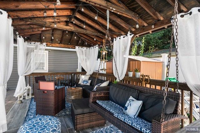 542 Kenwood Place, Teaneck, NJ 07666