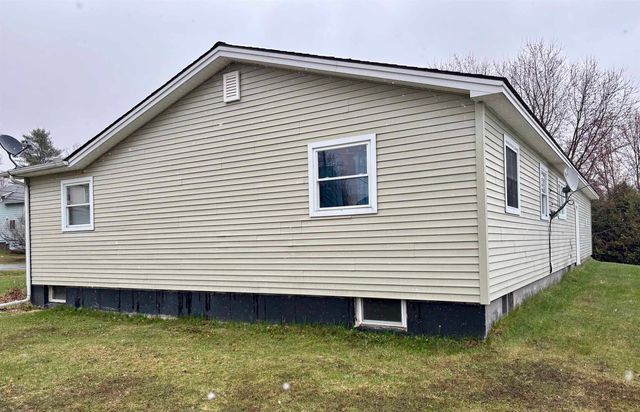 413 Elm Street, Derby, VT 05830