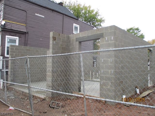 491 S 10Th St, Newark City, NJ 07103