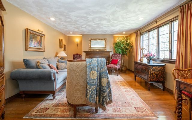 31 Tamarock Ter, Stoneham, MA 02180