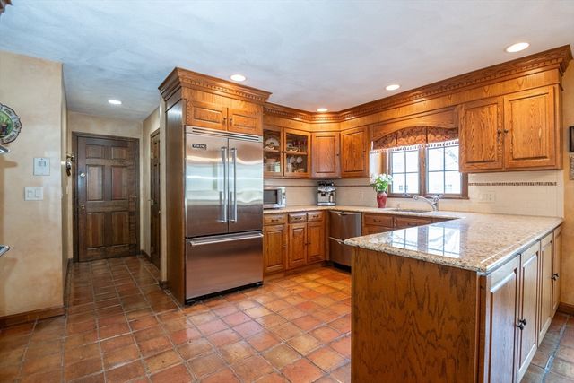 31 Tamarock Ter, Stoneham, MA 02180