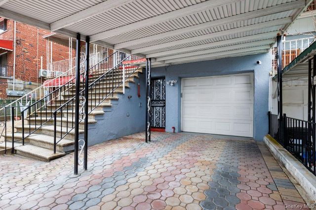 3241 Colden Avenue, Bronx, NY 10469