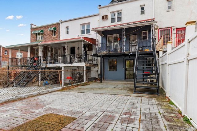 3241 Colden Avenue, Bronx, NY 10469