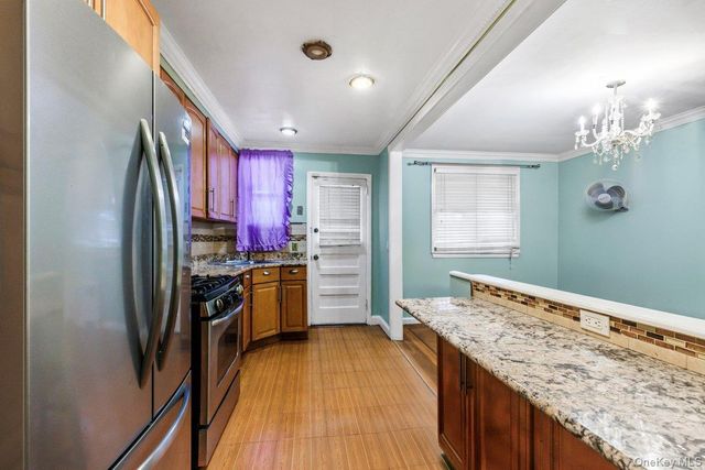 3241 Colden Avenue, Bronx, NY 10469