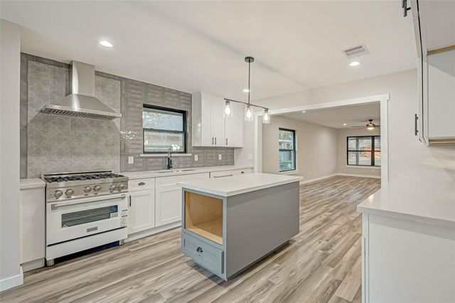 2111 Nina Lee Lane, Houston, TX 77018