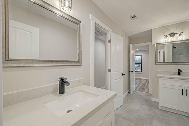 2111 Nina Lee Lane, Houston, TX 77018