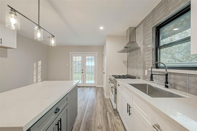 2111 Nina Lee Lane, Houston, TX 77018